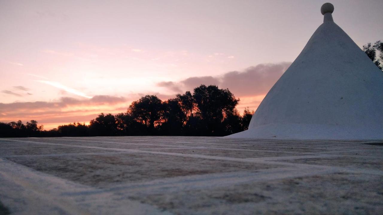 Villa Trullo Bianco Ulivo à Ostuni Extérieur photo