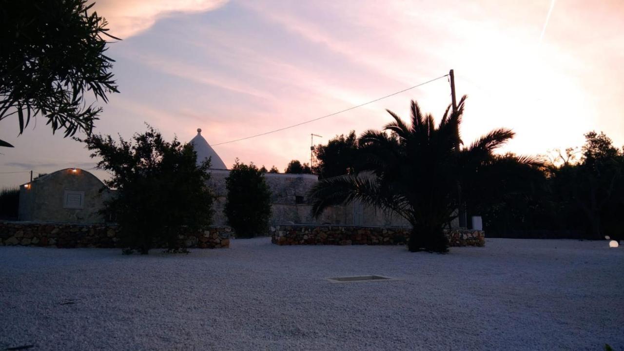 Villa Trullo Bianco Ulivo à Ostuni Extérieur photo