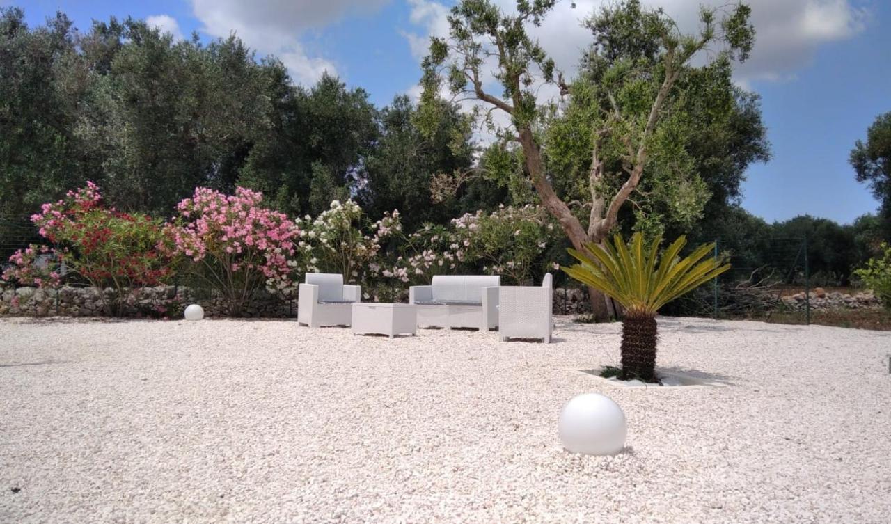 Villa Trullo Bianco Ulivo à Ostuni Extérieur photo